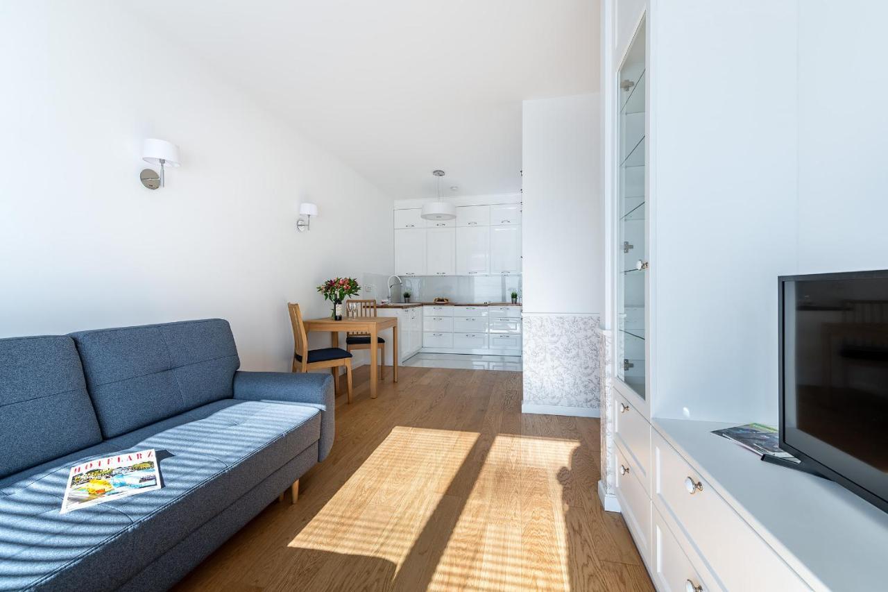 P&O Apartments Aleja Krakowska Warsaw Exterior photo